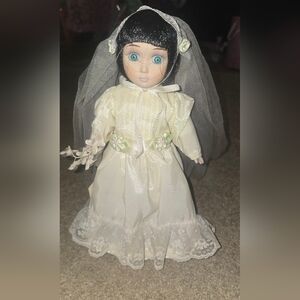 The Danbury Mint Porcelain Doll The Betsy A Flapper Bride